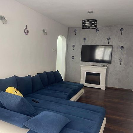 Carlitos Apt Râmnicu Vâlcea Exterior foto